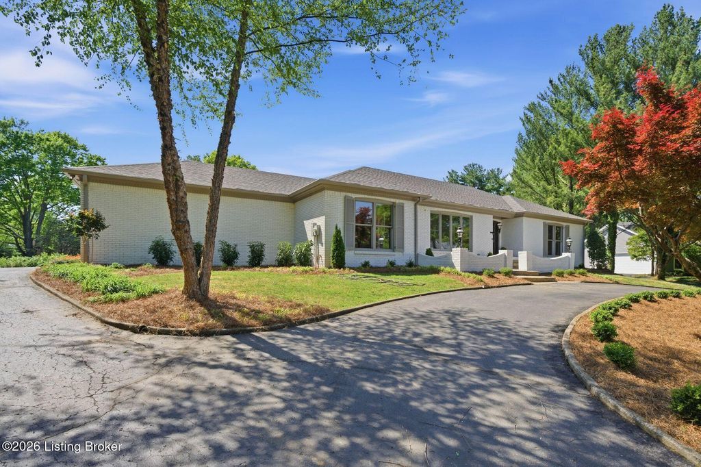 Photo of 2410 Stayton Way, Louisville, KY 40242 (MLS # 1715325)