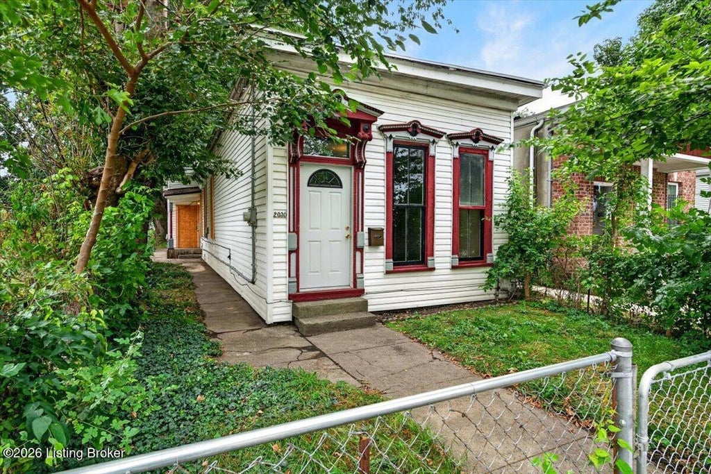 Photo of 2030 Portland Ave, Louisville, KY 40203 (MLS # 1727107)