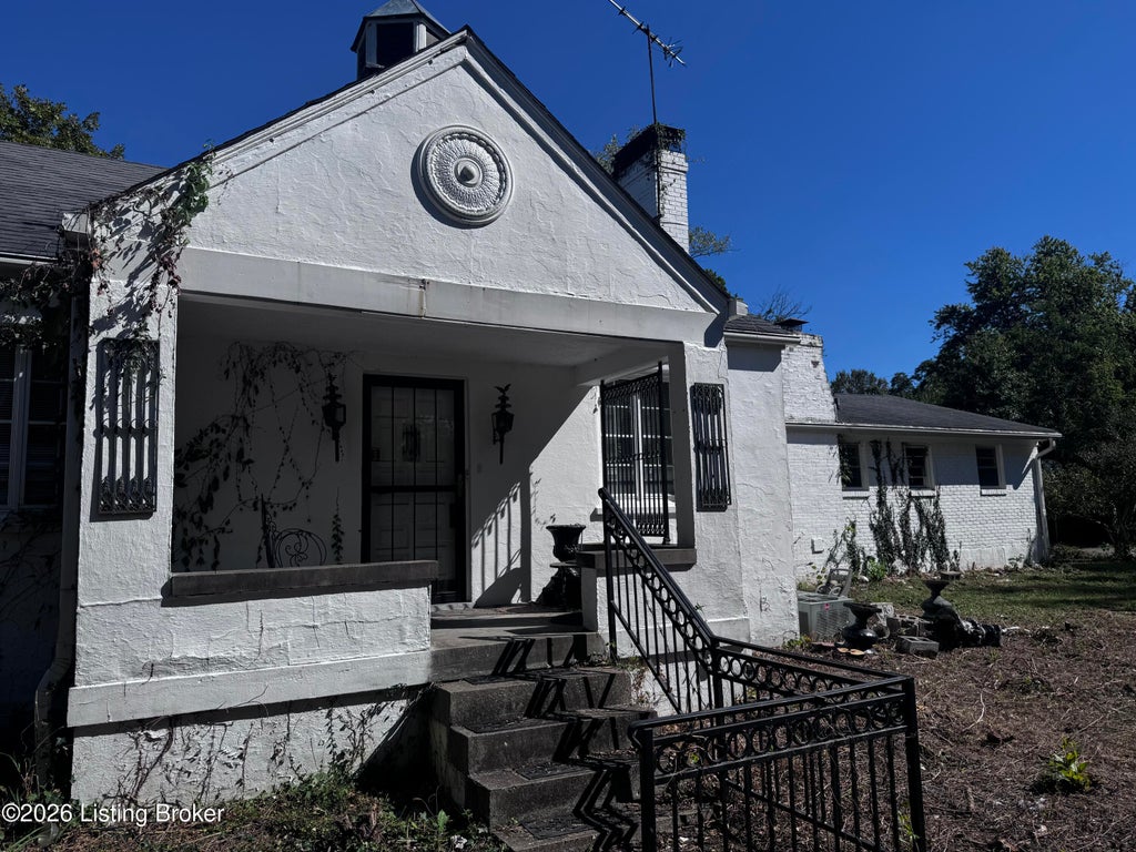 Photo of 7035 Kentucky Ave, Louisville, KY 40258 (MLS # 1730539)