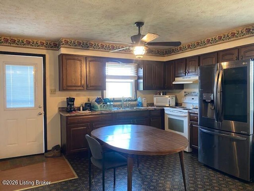 Photo of 3765 Holy Cross Rd, Loretto, KY 40037 (MLS # 1718523)
