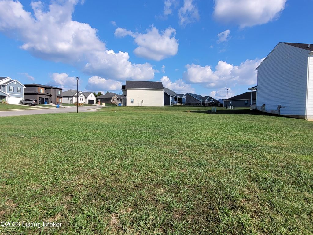 Photo of 109 Wild Deer Dr, Elizabethtown, KY 42701 (MLS # 1709113)