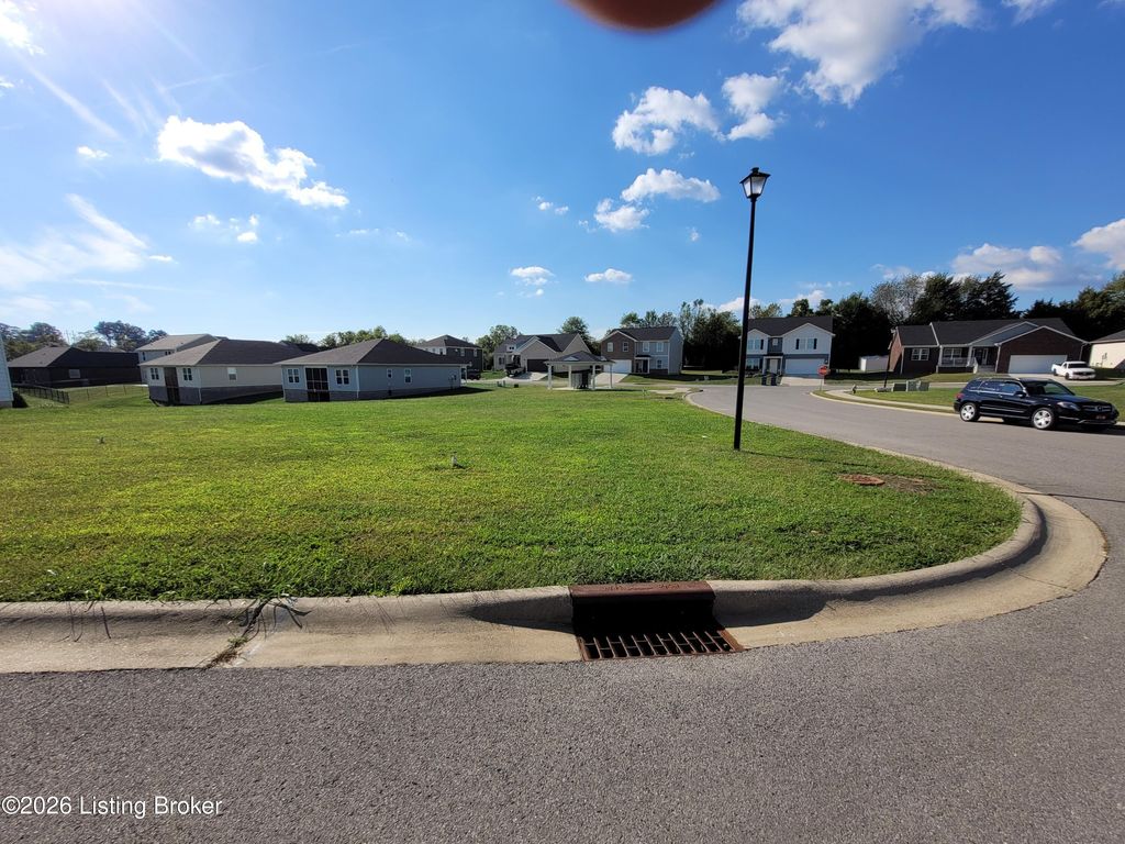 Photo of 109 Wild Deer Dr, Elizabethtown, KY 42701 (MLS # 1709113)