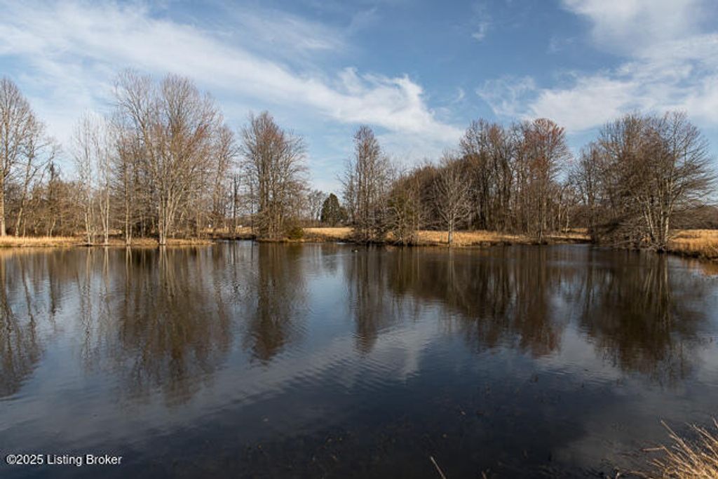 Photo of 9408 N State Road 7, Dupont, IN 47231 (MLS # 1700226)