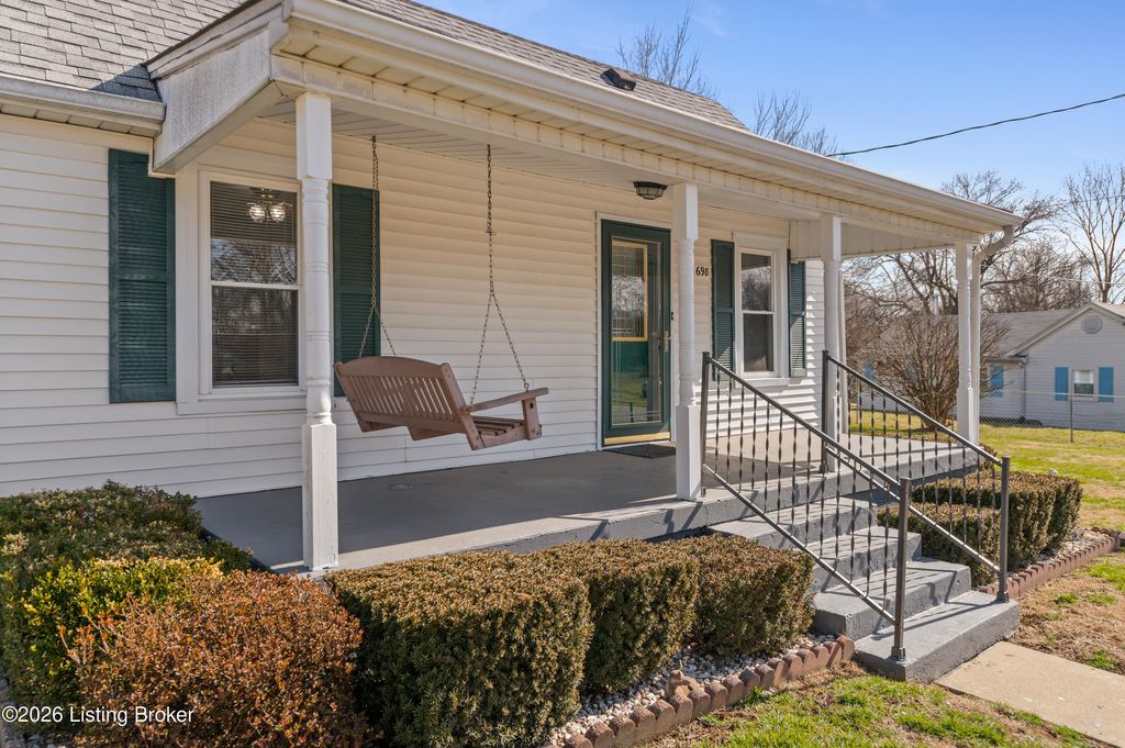 Photo of 698 Main St, Lebanon Junction, KY 40150 (MLS # 1709826)