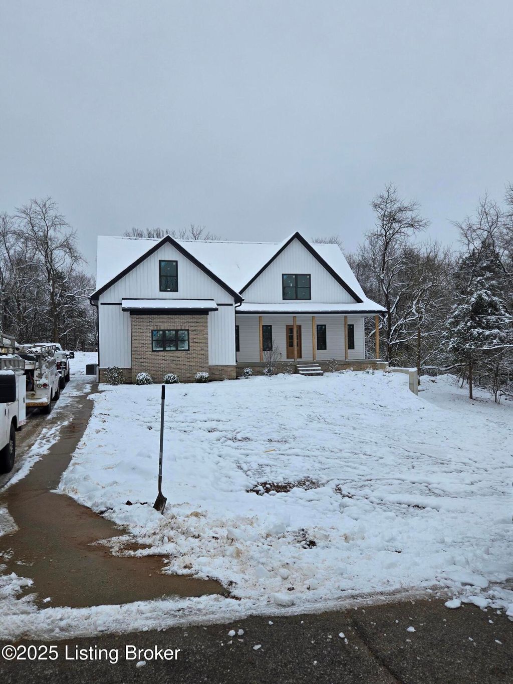 Photo of 7505 Commonwealth Dr, Crestwood, KY 40014 (MLS # 1704580)