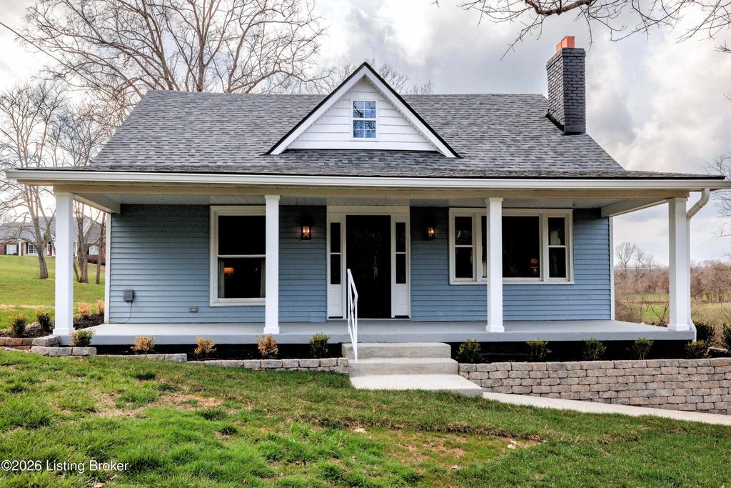 Photo of 2202 Clark Station Rd, Louisville, KY 40023 (MLS # 1711624)