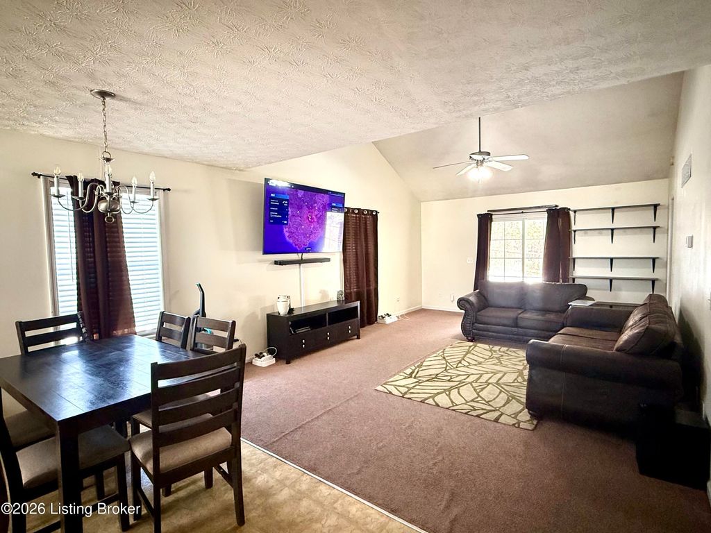 Photo of 101 Turnberry Dr, Frankfort, KY 40601 (MLS # 1707998)