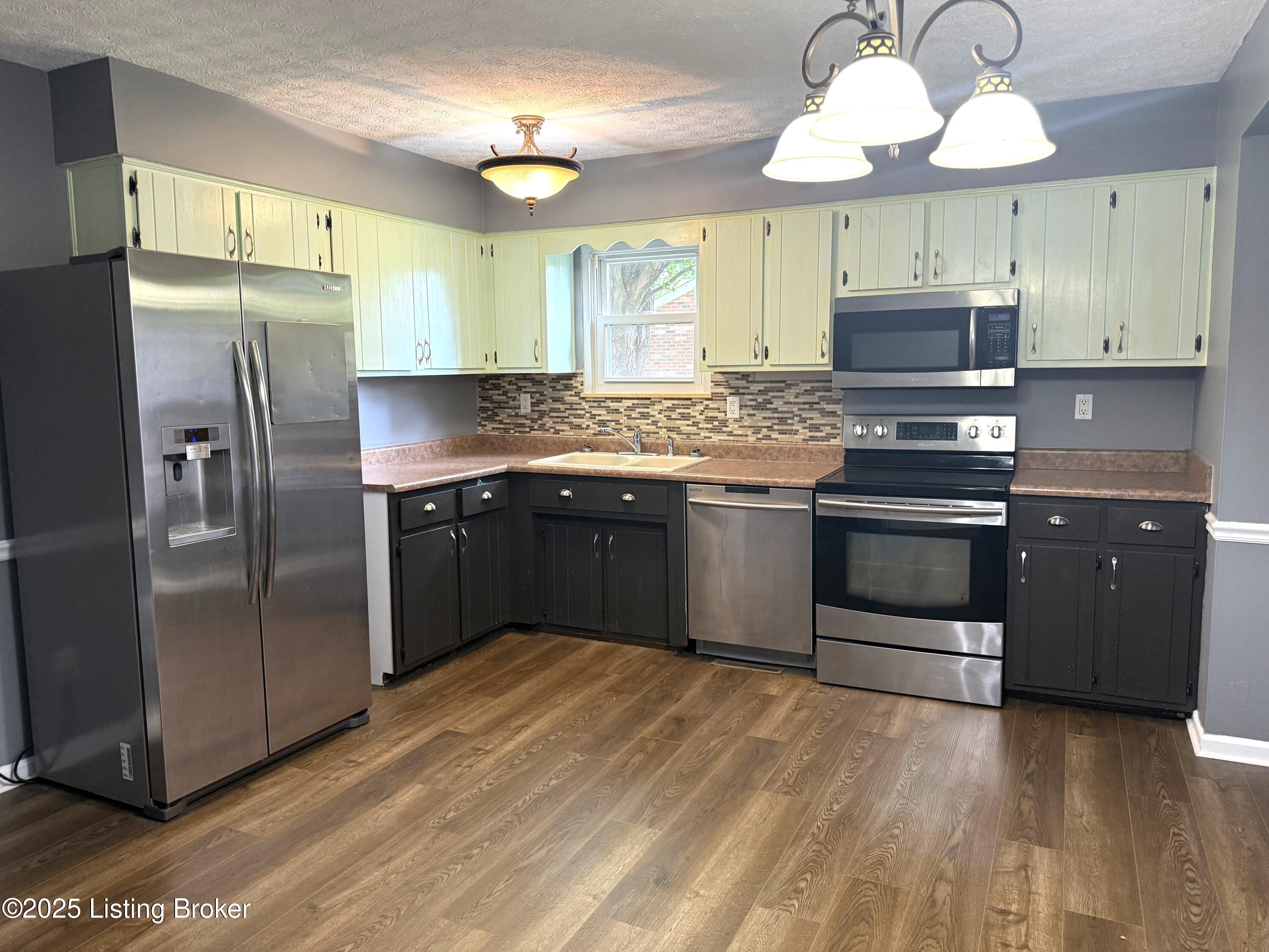 506 Savannah Ave, Elizabethtown, Pennsylvania image 2