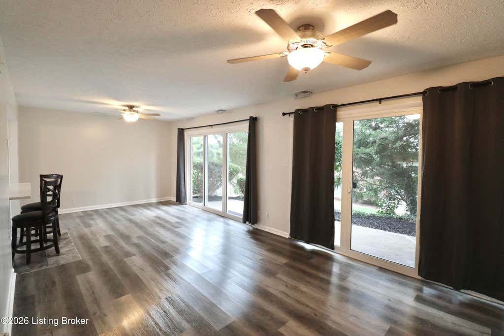 Photo of 640 Zorn Ave #8A, Louisville, KY 40206 (MLS # 1726432)