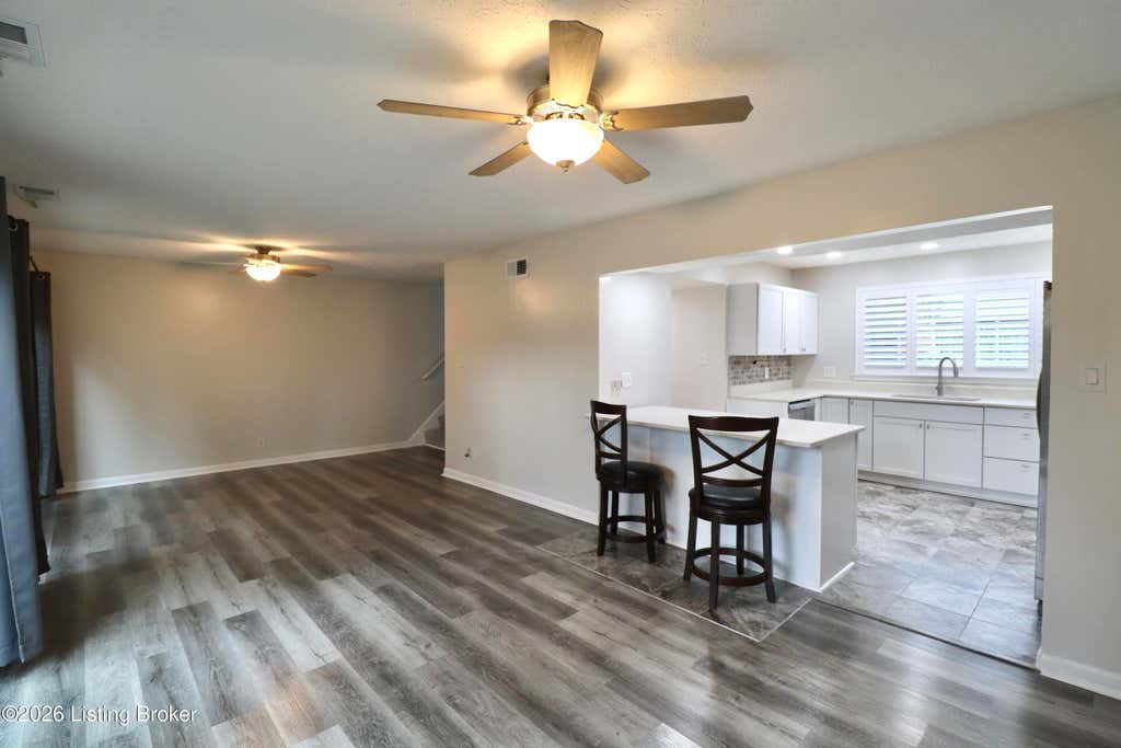 Photo of 640 Zorn Ave #8A, Louisville, KY 40206 (MLS # 1726432)