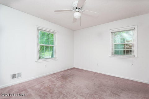 Tiny photo for 4608 Estate Dr, Louisville, KY 40216 (MLS # 1729005)