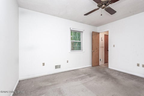 Tiny photo for 4608 Estate Dr, Louisville, KY 40216 (MLS # 1729005)