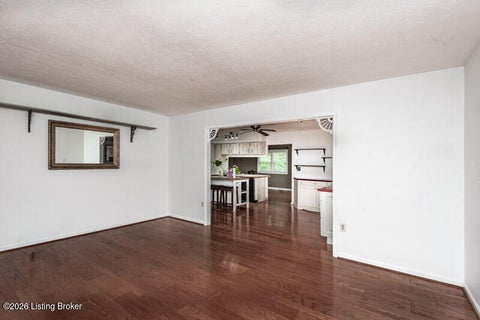 Tiny photo for 4608 Estate Dr, Louisville, KY 40216 (MLS # 1729005)