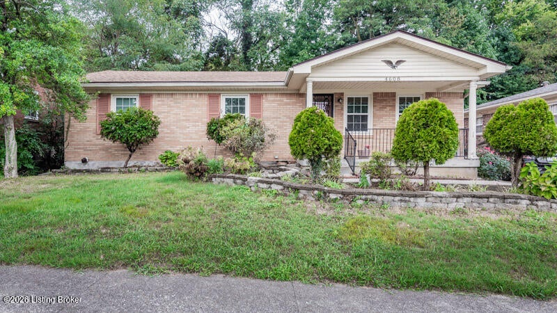 Photo of 3608 Estate Dr, Louisville, KY 40216 (MLS # 1729005)