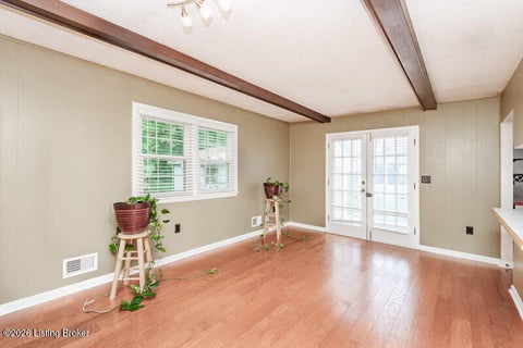 Tiny photo for 4608 Estate Dr, Louisville, KY 40216 (MLS # 1729005)
