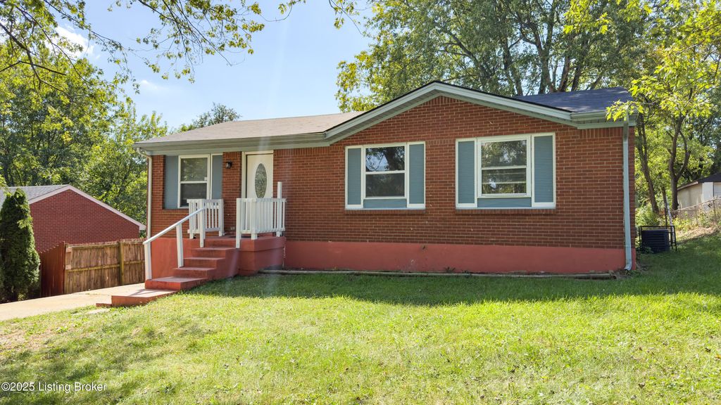 Photo of 6812 Abbott Ln, Crestwood, KY 40014 (MLS # 1698971)