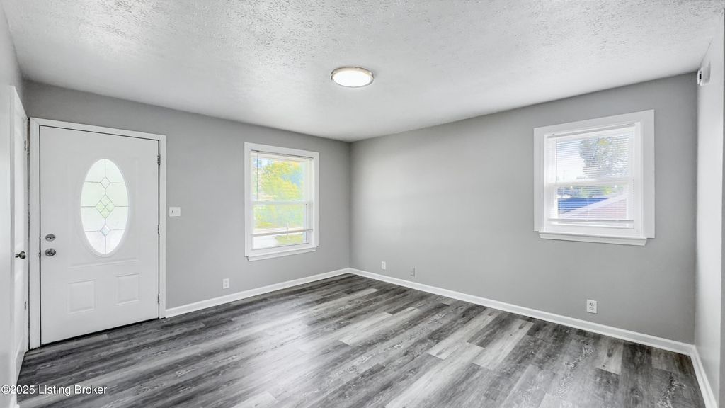 Photo of 6812 Abbott Ln, Crestwood, KY 40014 (MLS # 1698971)