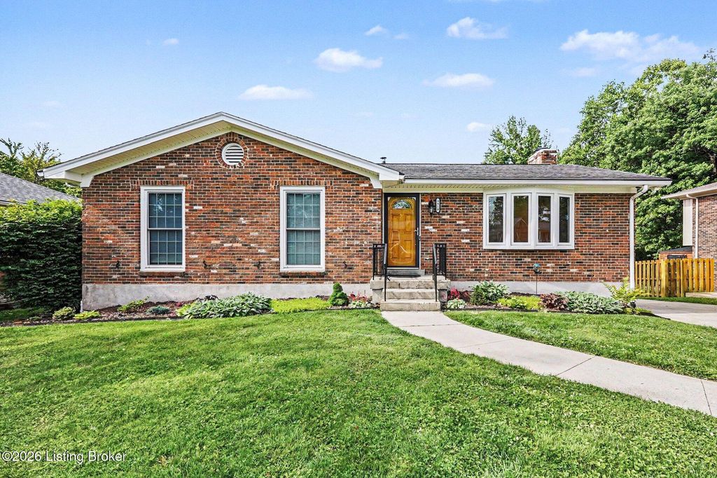 Photo of 9918 Mary Dell Ln, Louisville, KY 40291 (MLS # 1717656)