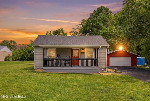 Photo of 2813 Tucker Station Rd, Jeffersontown, KY 40299 (MLS # 1716349)