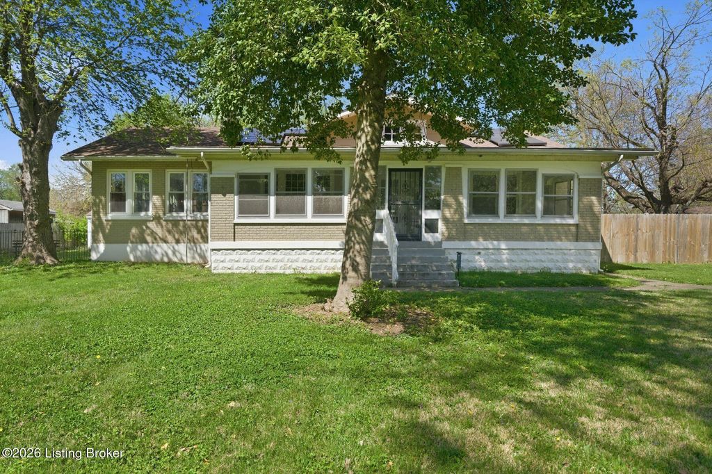 Photo of 2029 Rockford Ln, Louisville, KY 40216 (MLS # 1713929)