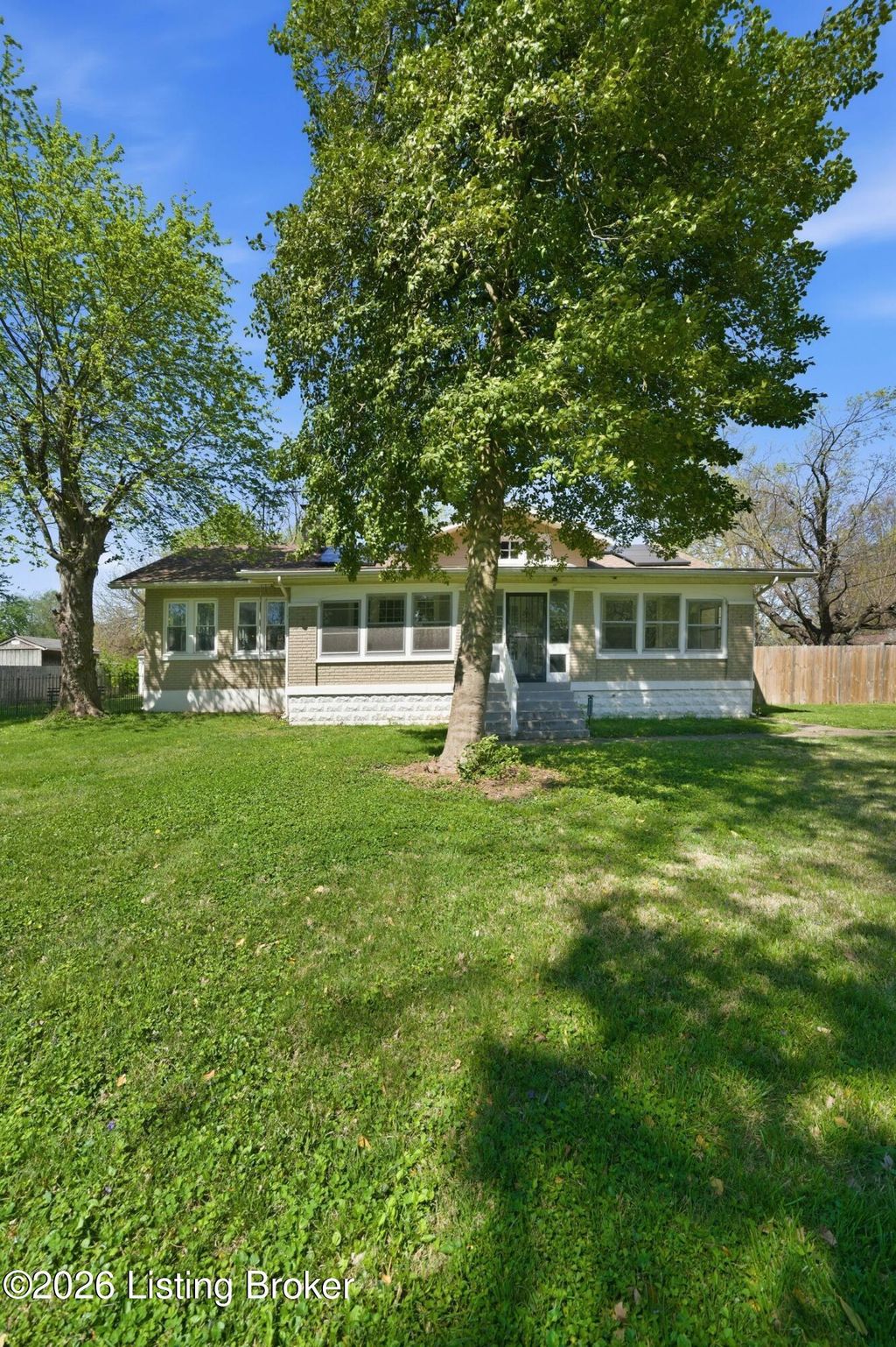 Photo of 2029 Rockford Ln, Louisville, KY 40216 (MLS # 1713929)