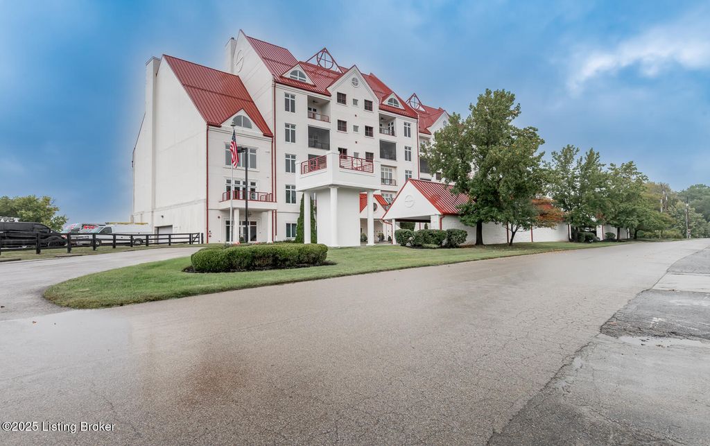 Photo of 5433 Harbortown Cir, Prospect, KY 40059 (MLS # 1718477)