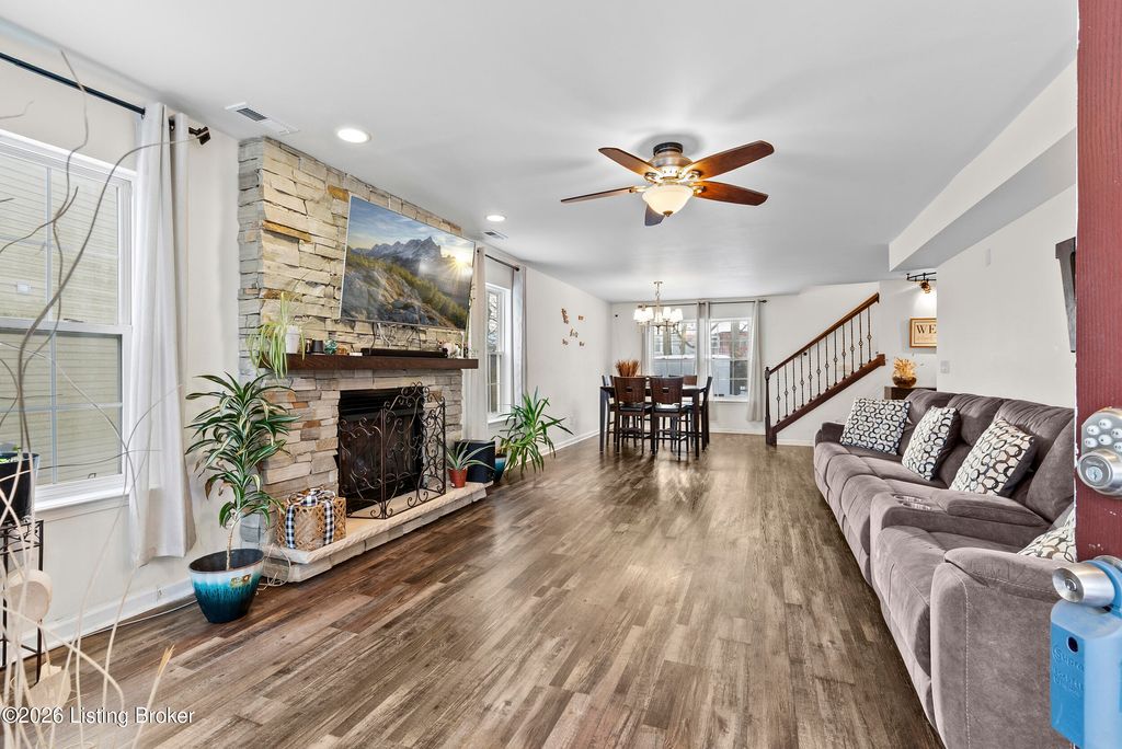 Photo of 12502 Bridgetown Pl, Louisville, KY 40245 (MLS # 1708101)