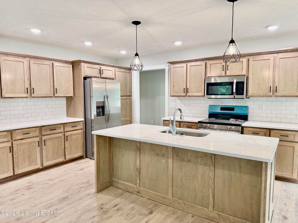 Photo of 412 Woods Rd, Elizabethtown, KY 42701 (MLS # 1721429)
