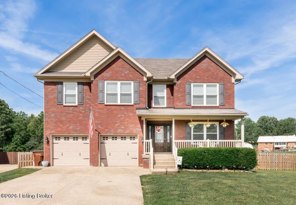 Photo of 273 Blarney Ln, Louisville, KY 40229 (MLS # 1719116)
