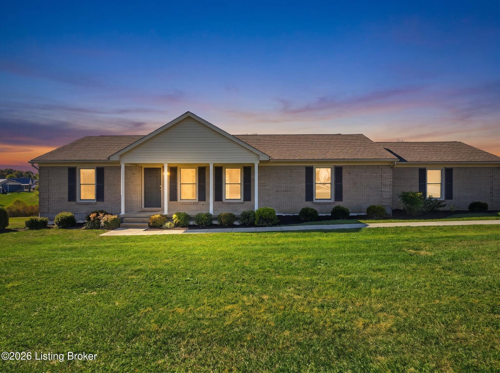 Photo of 108 Summerfield Ct, Bedford, KY 40006 (MLS # 1733364)