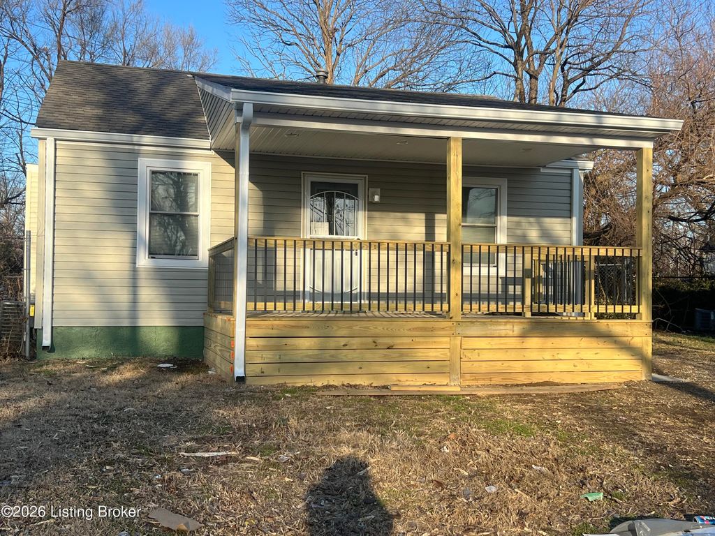 Photo of 1801 Wenatchee Pl, Louisville, KY 40210 (MLS # 1708195)