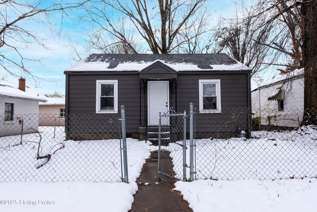 Photo of 3808 Jewell Ave, Louisville, KY 40212 (MLS # 1705360)