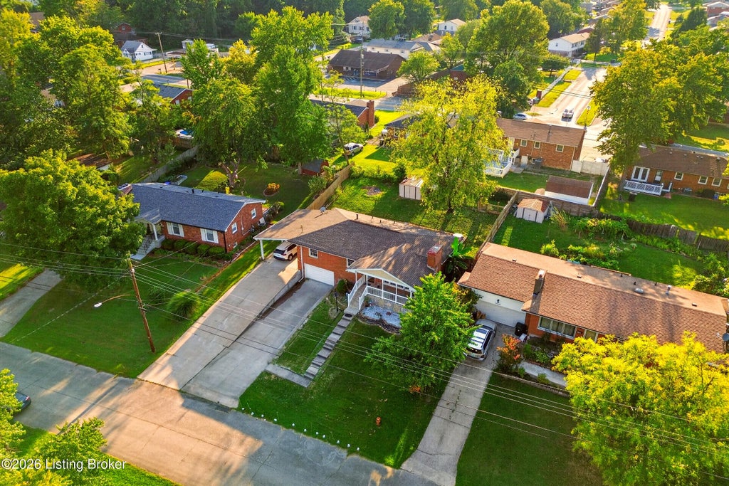 Photo of 6608 Morocco Dr, Louisville, KY 40214 (MLS # 1727735)