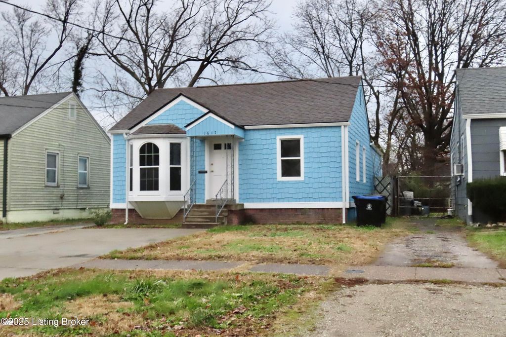 Photo of 1617 Phyllis Ave, Louisville, KY 40215 (MLS # 1705201)