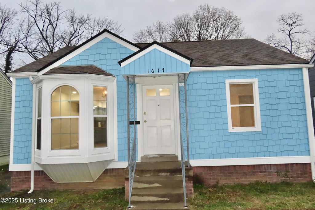 Photo of 1617 Phyllis Ave, Louisville, KY 40215 (MLS # 1705201)