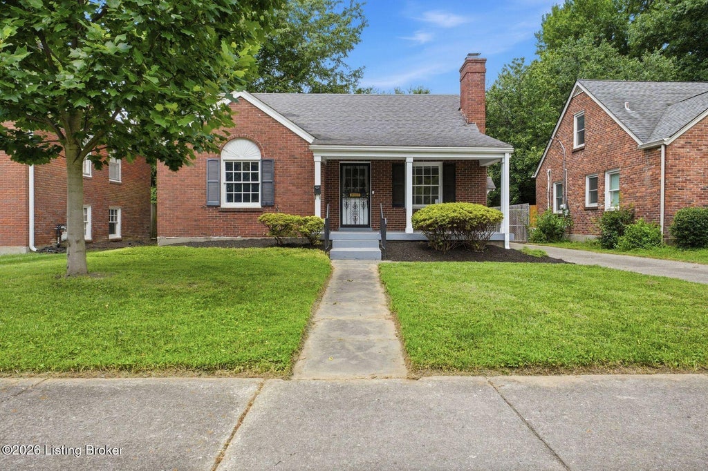 Photo of 210 Ridgeway Ave, Louisville, KY 40207 (MLS # 1724025)