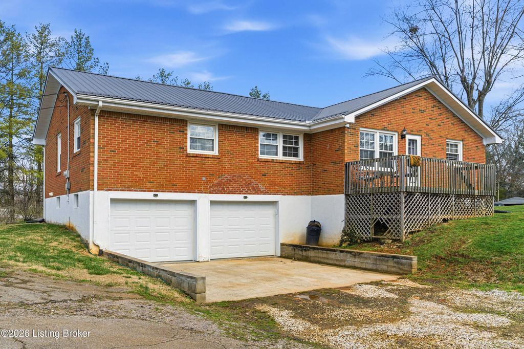 Photo of 272 Lakeview Dr, Brandenburg, KY 40108 (MLS # 1710835)