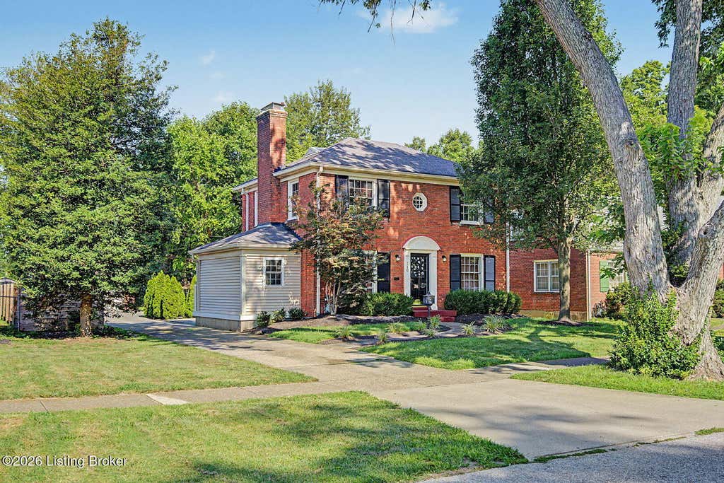 Photo of 110 Brown Ave, Louisville, KY 40207 (MLS # 1724833)