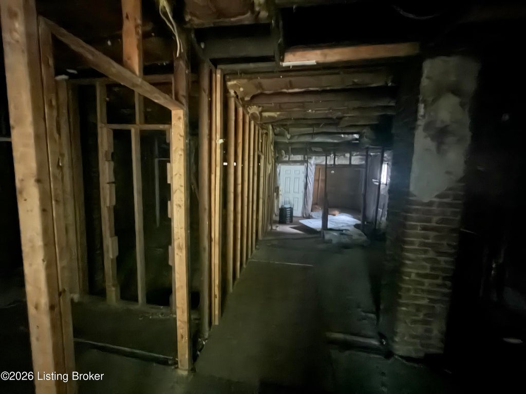 Photo of 661 Hecks Ln, Louisville, KY 40211 (MLS # 1727892)