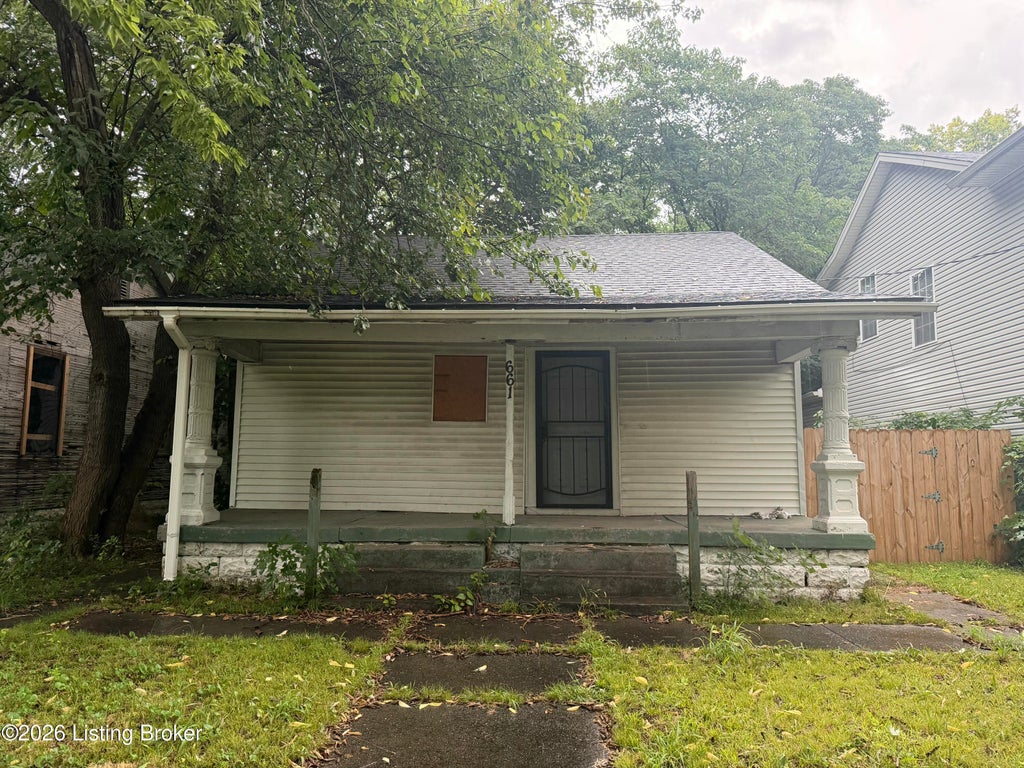 Photo of 661 Hecks Ln, Louisville, KY 40211 (MLS # 1727892)