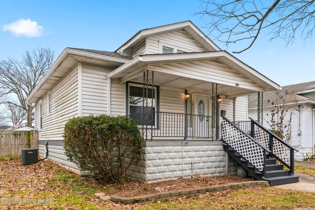 Photo of 4639 Bellevue Ave, Louisville, KY 40215 (MLS # 1705892)