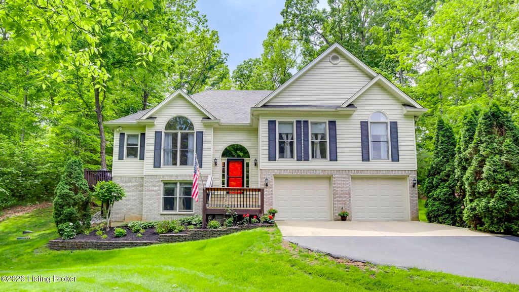 Photo of 3008 Haney Dr, La Grange, KY 40031 (MLS # 1716143)
