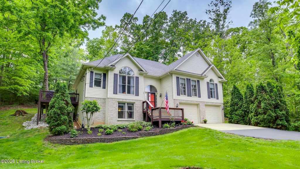Photo of 3008 Haney Dr, La Grange, KY 40031 (MLS # 1716143)