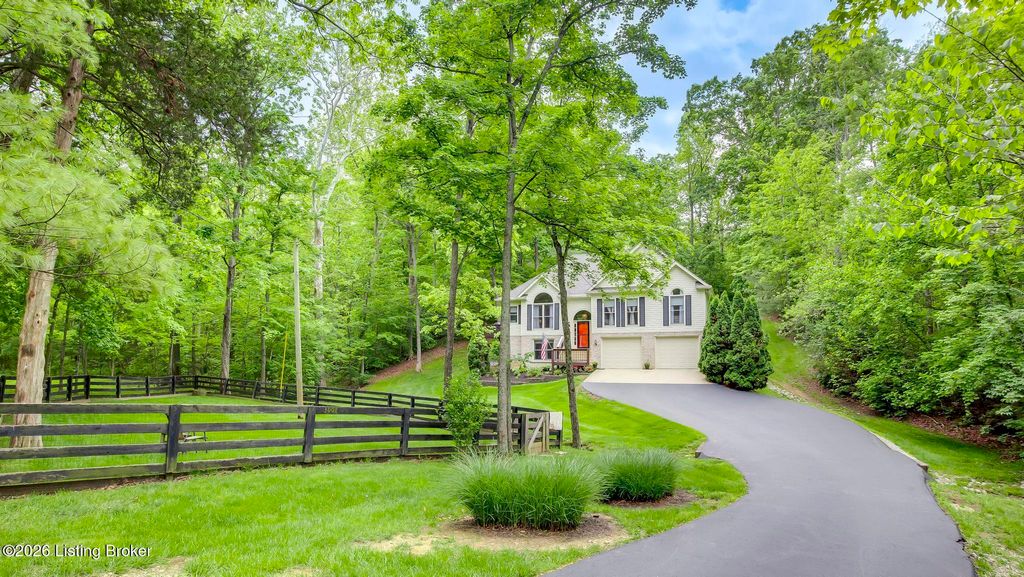 Photo of 3008 Haney Dr, La Grange, KY 40031 (MLS # 1716143)