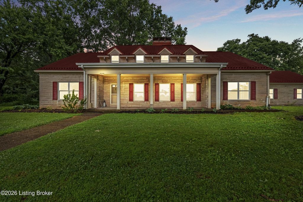 Photo of 302 Eminence Pike, Shelbyville, KY 40065 (MLS # 1722186)