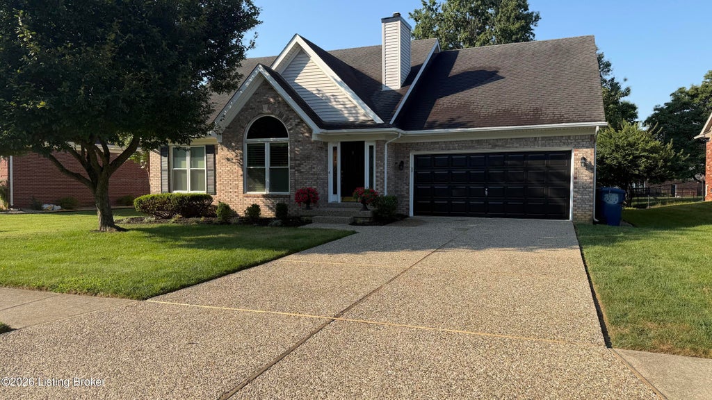 Photo of 4310 Saratoga Hill Rd, Louisville, KY 40299 (MLS # 1727668)