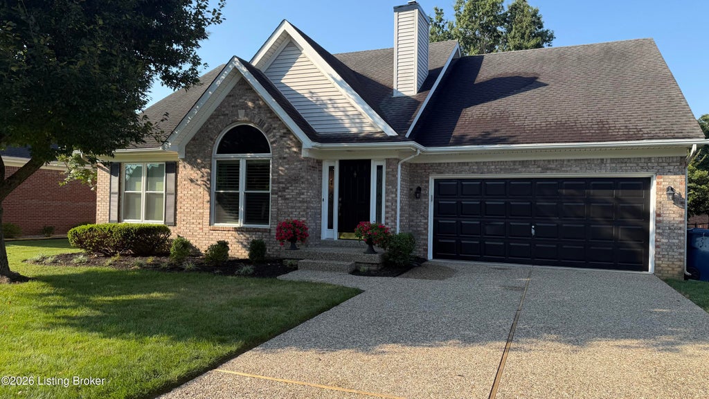 Photo of 4310 Saratoga Hill Rd, Louisville, KY 40299 (MLS # 1727668)