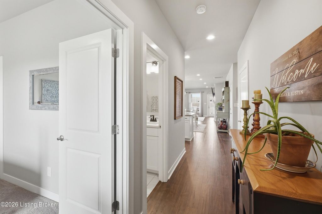 Photo of 8816 Sanctuary Ln, Louisville, KY 40291 (MLS # 1722100)