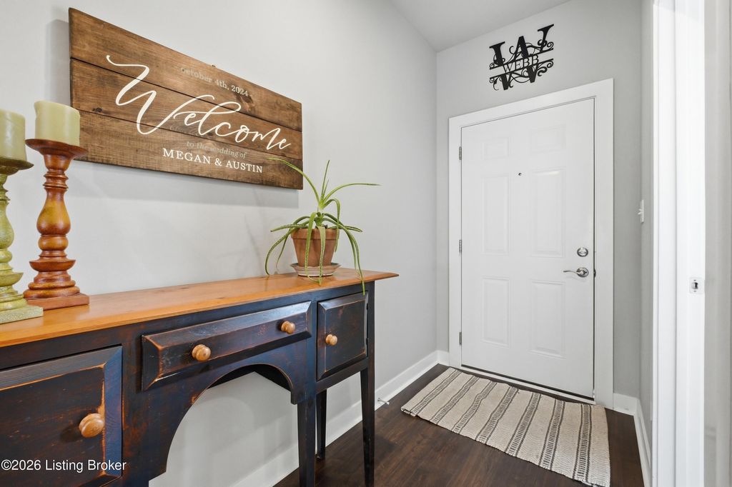 Photo of 8816 Sanctuary Ln, Louisville, KY 40291 (MLS # 1722100)