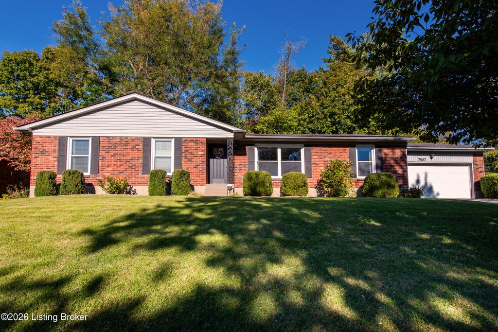 Photo of 7507 Maria Ave, Louisville, KY 40222 (MLS # 1732588)